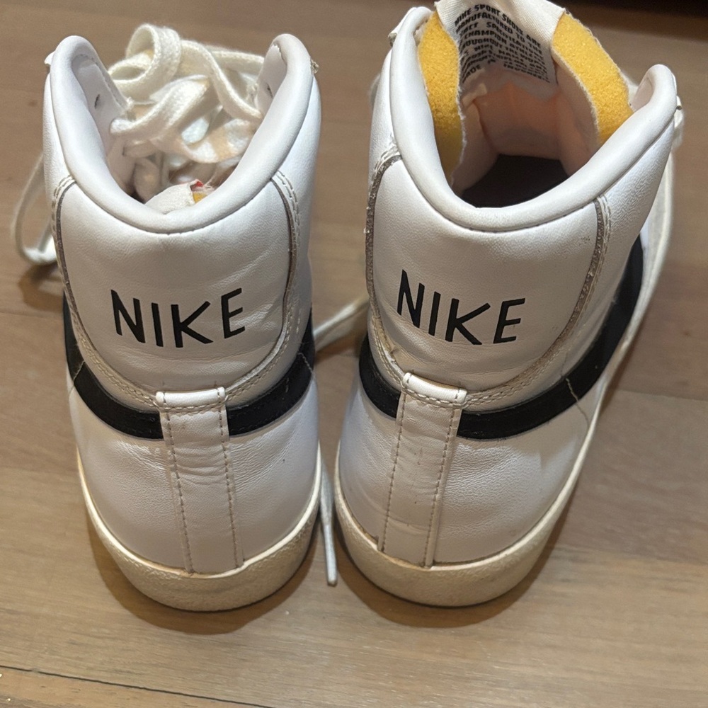 Nike White and Black High-Tops
